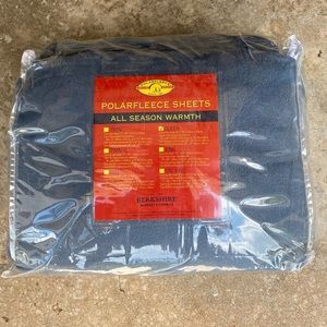 Berkshire blanket Company Queen Fleece Sheets